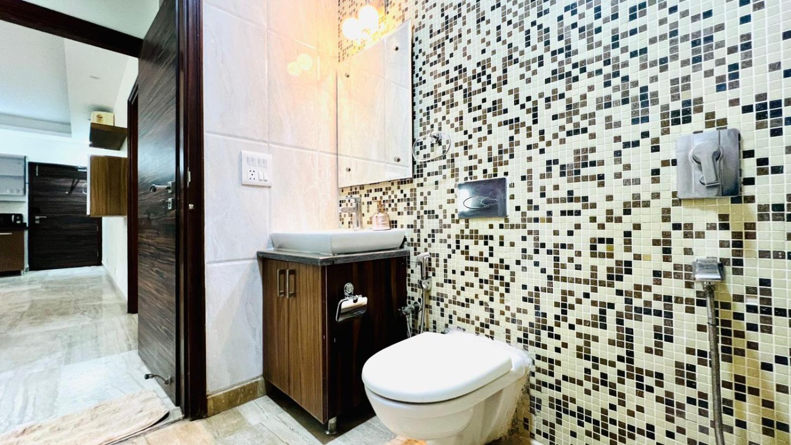 Olive Serviced Apartments - New Friends Colony Nuova Delhi Esterno foto